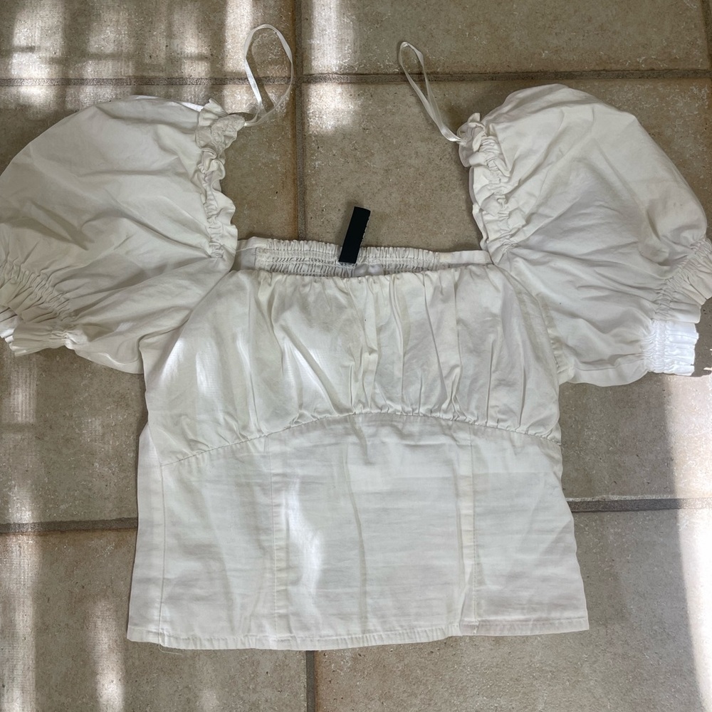H&M white top in size xxs
